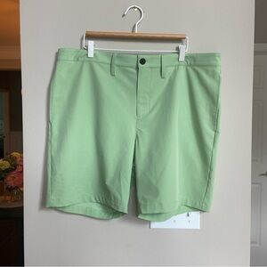 Zella Flat Front Shorts, Pistachio Green,‎ Size 40